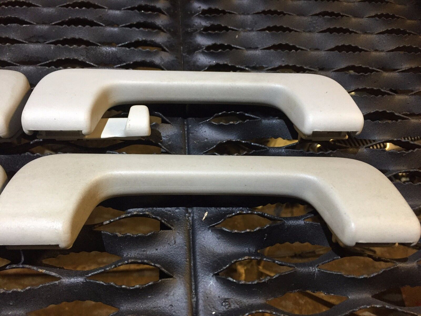 05 06 07 08 Audi A6 C6 Roof Grab Handle Set 4pcs 8p0857607 OEM