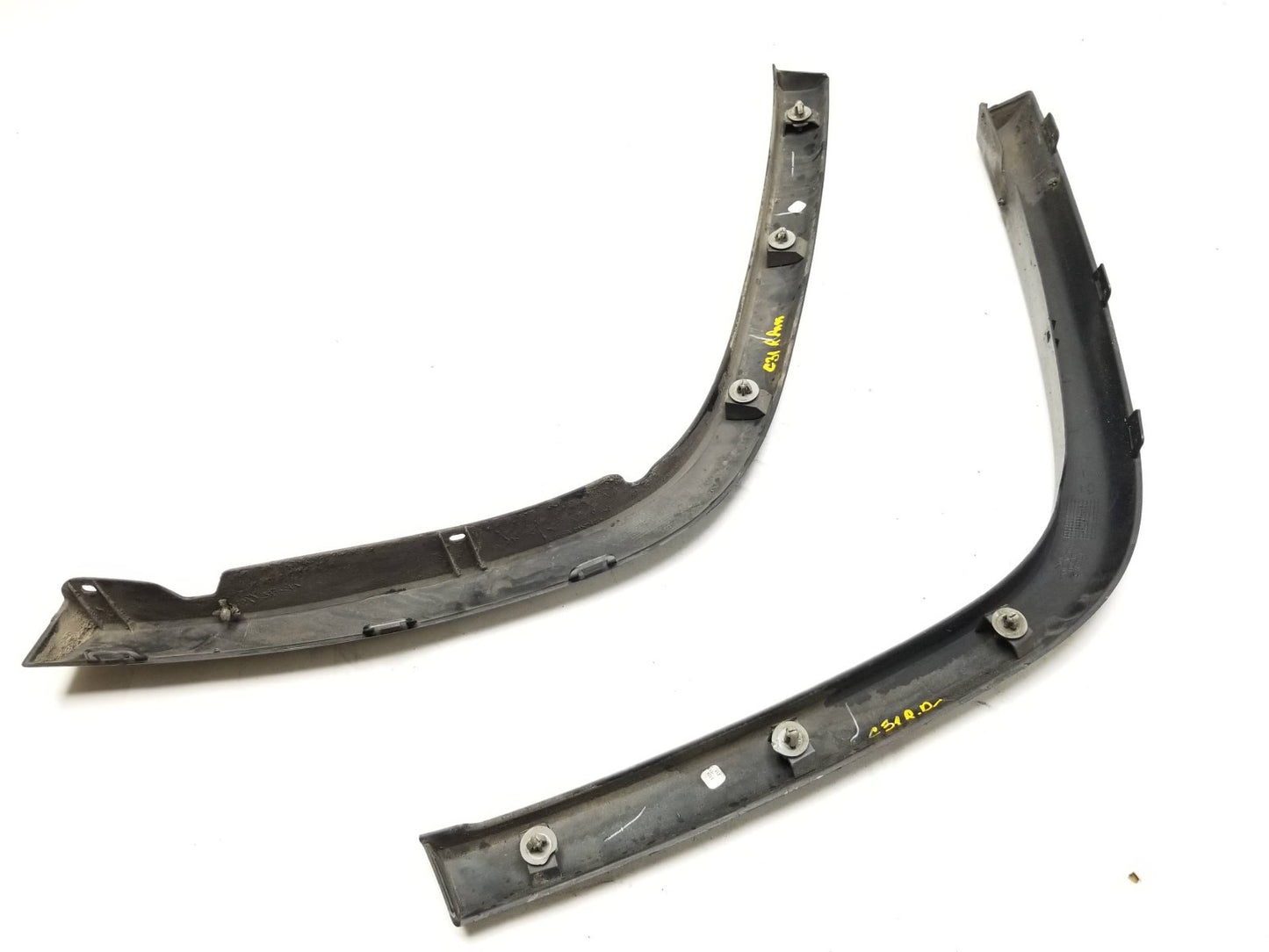 2012 Jeep Grand Cherokee Rear Fender Wheel Arch Molding Trim Pair OEM