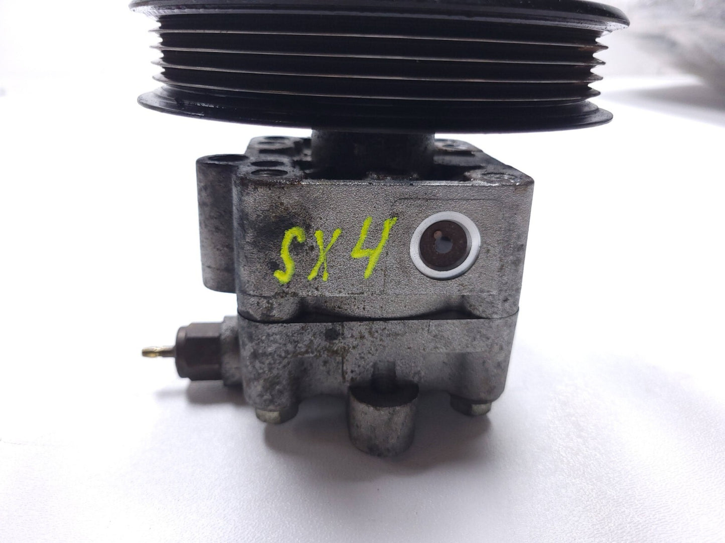 2007 - 2009 Suzuki Sx4 Power Steering Pump OEM