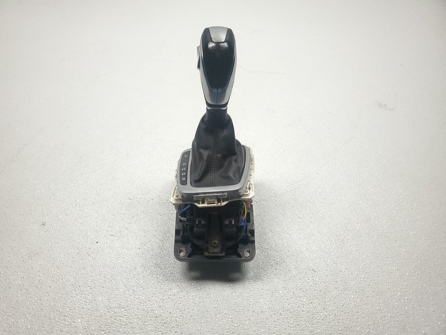 2013 Ford Fusion Automatic Transmission Gear Shifter Lever Selector OEM