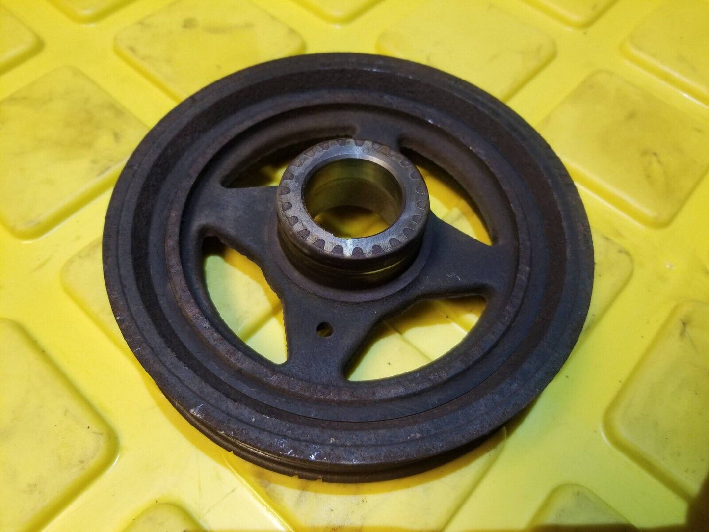 07 - 12 Nissan Sentra Crankshaft Pulley Harmonic Balancer W/ Bolt 2.0l OEM