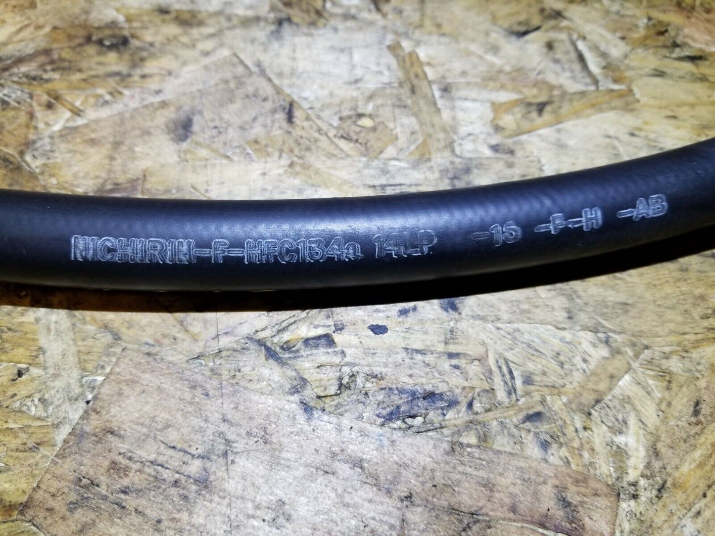 2004 - 2009 Cadillac SRX Ac Hose Pipe Line OEM