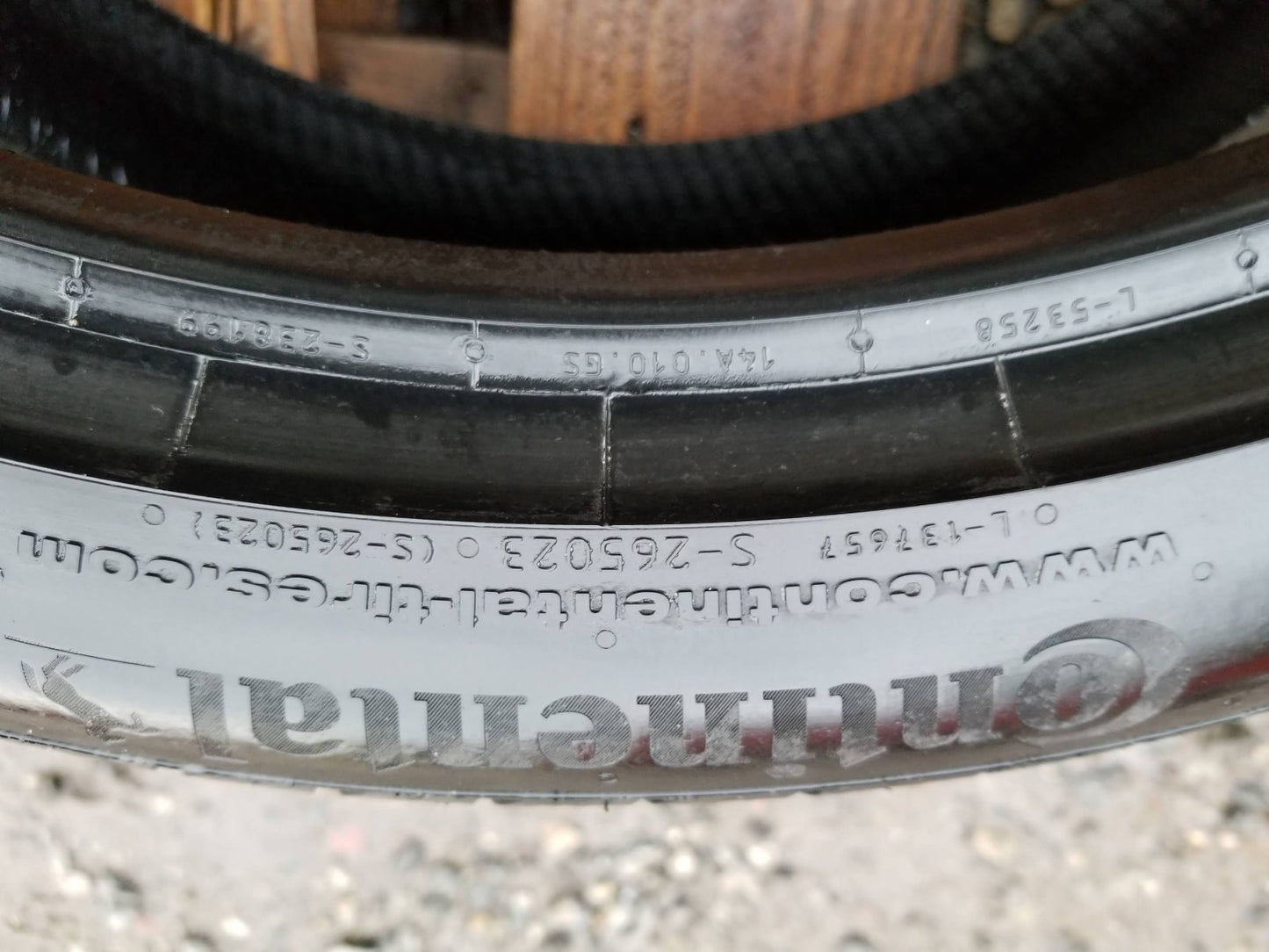 Continental Procontact 235/40r19 96w Pair Used Tire