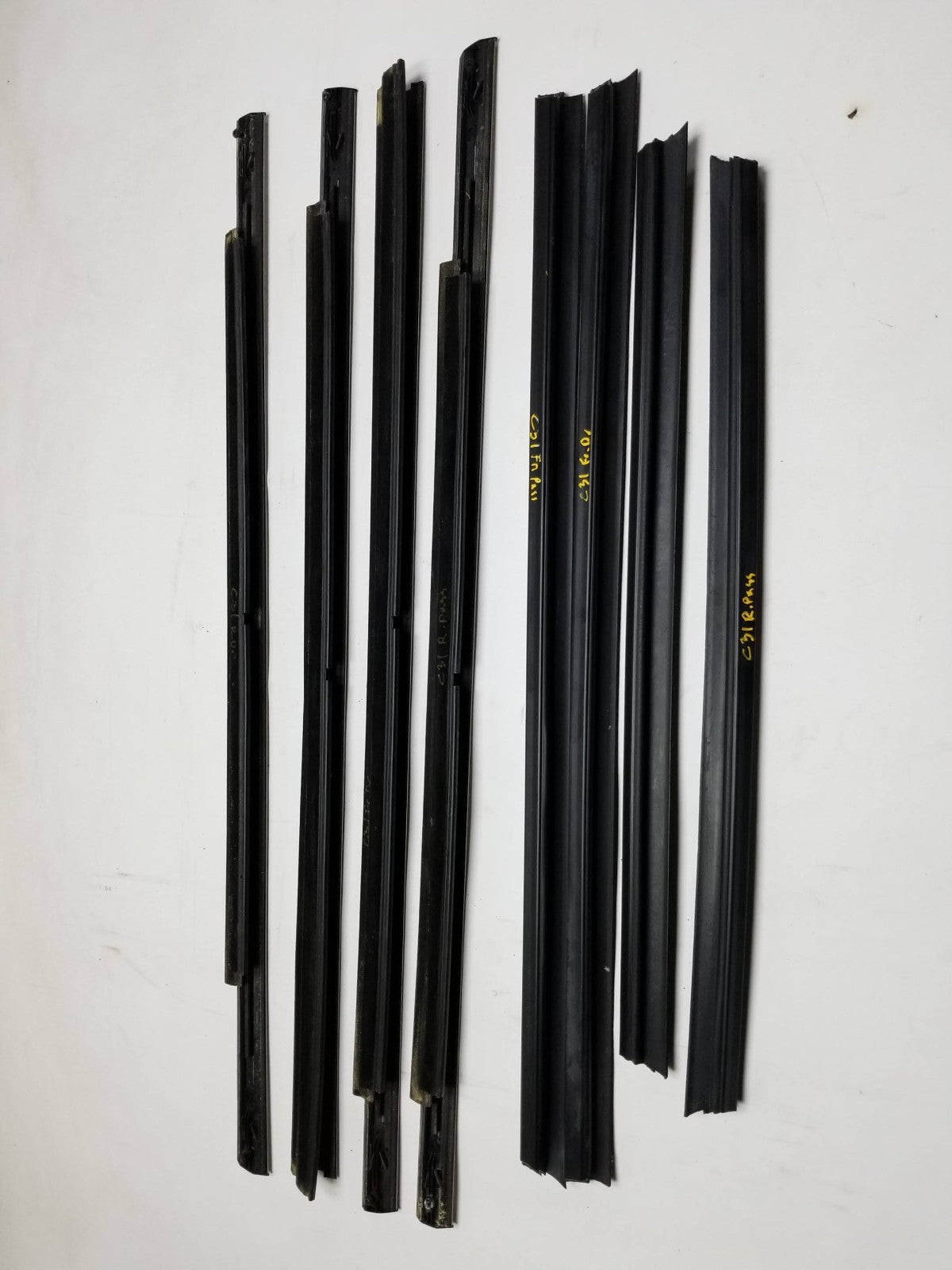 2012 Jeep Grand Cherokee Door Glass Belt Seal Molding Set OEM