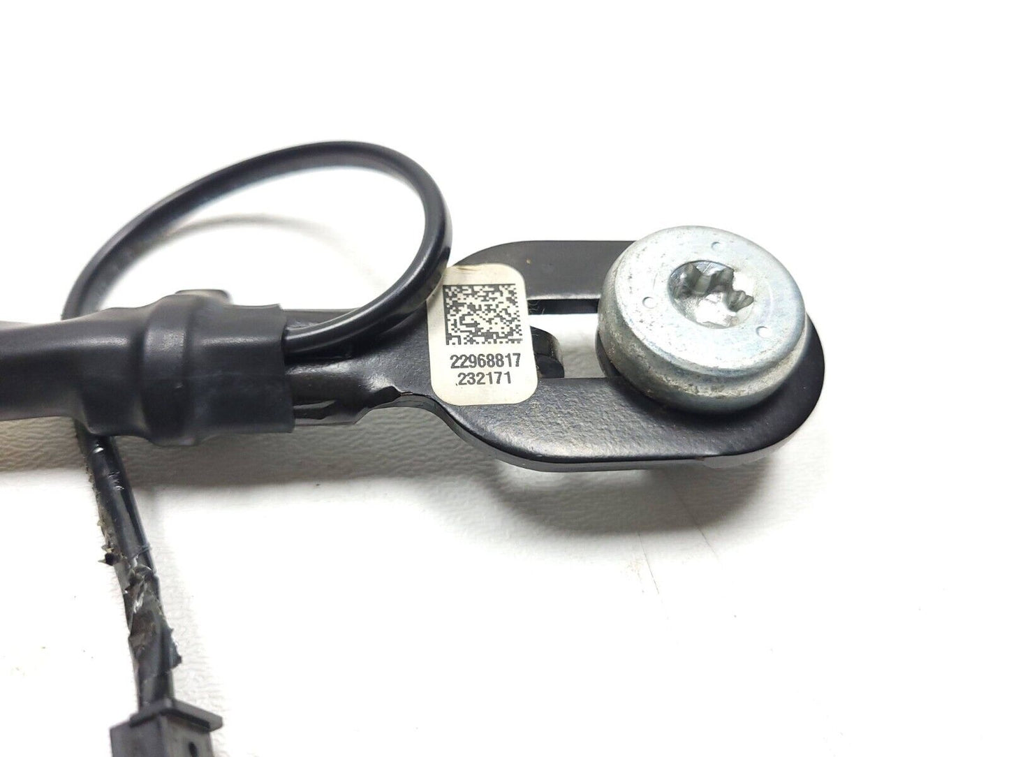 15-18 Chevrolet Impala Front Passenger Seat Belt Buckle OEM