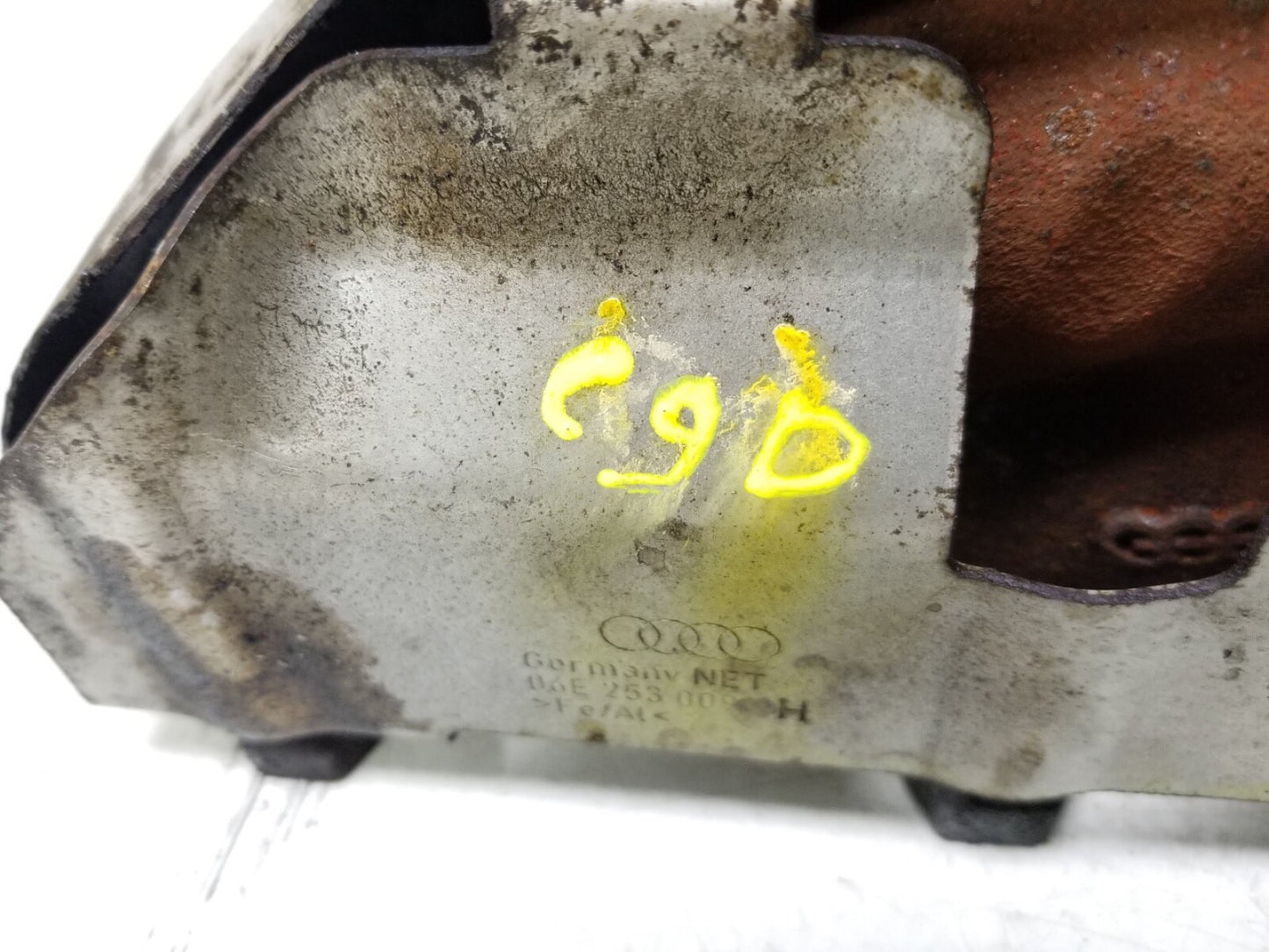 2009 - 2012 Audi Q5 Exhaust Manifold Right & Left OEM
