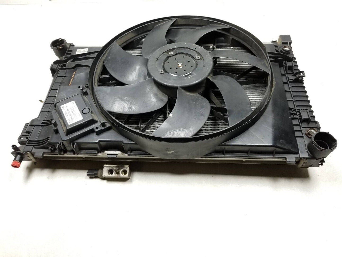 03 04 05 06 Mercedes C230 Engine Cooling Radiator & Fan 1.8l OEM