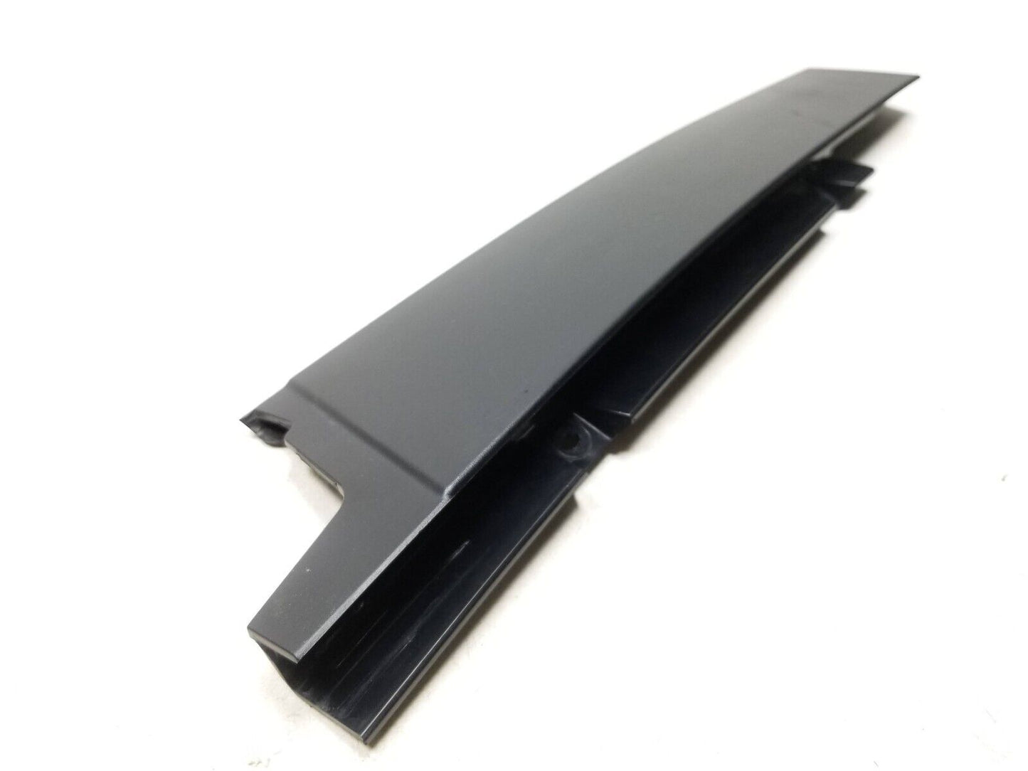 21 - 23 Chevrolet Trailblazer Door Pillar Applique Molding & Belt Passenger OEM