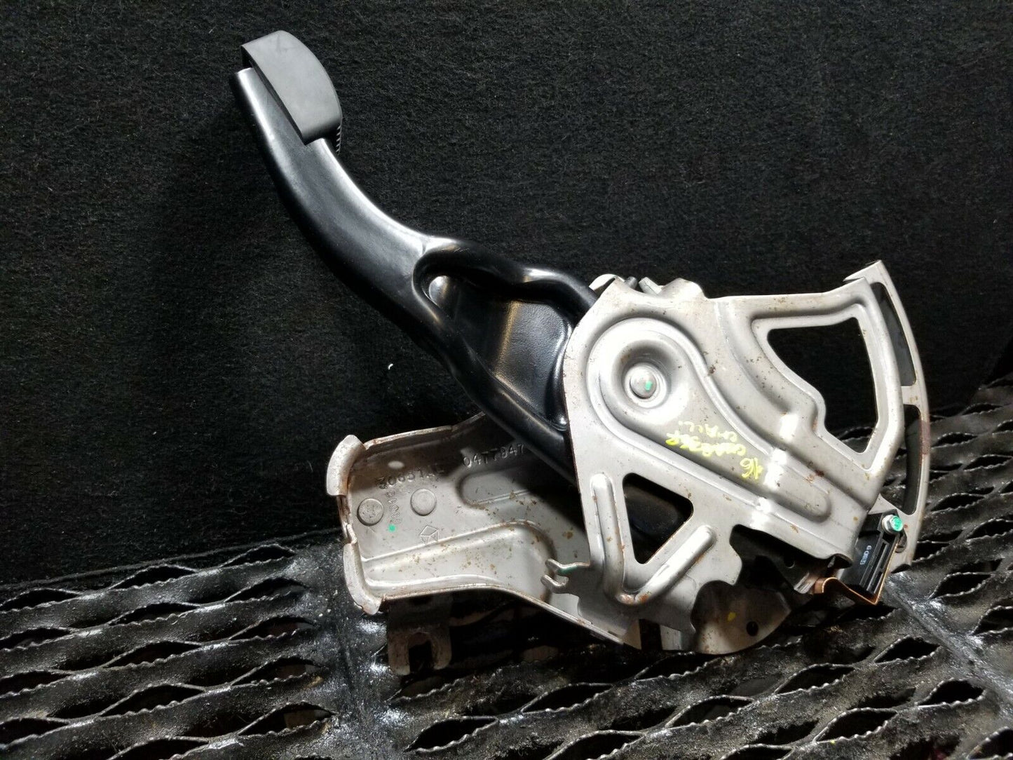 16 17 Dodge Challenger Emergency Parking Brake Stop Pedal Lever OEM 12k