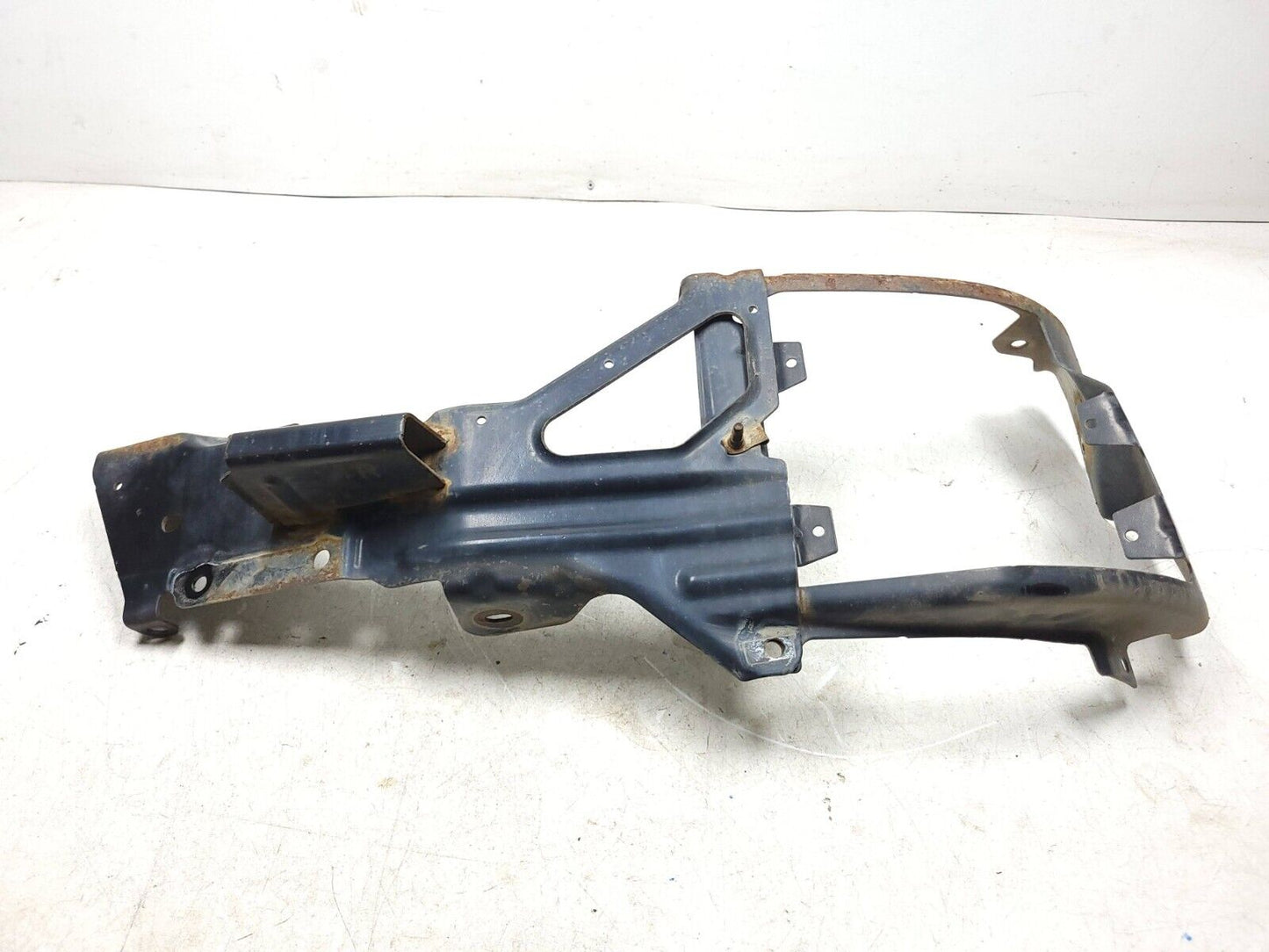 16-18 Chevrolet Silverado 1500 Front Bumper Mount Bracket Left & Right 2pcs OEM