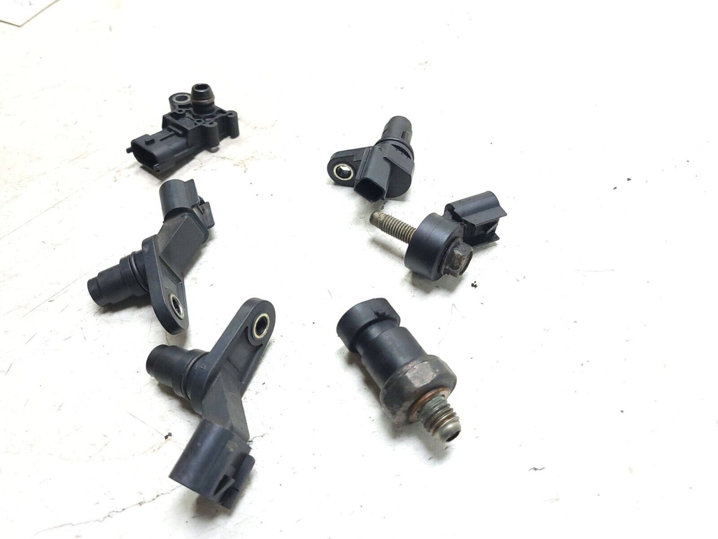 10-15 Chevrolet Equinox Crank/camshaft Knock Oil Air Pressure Sensor OEM