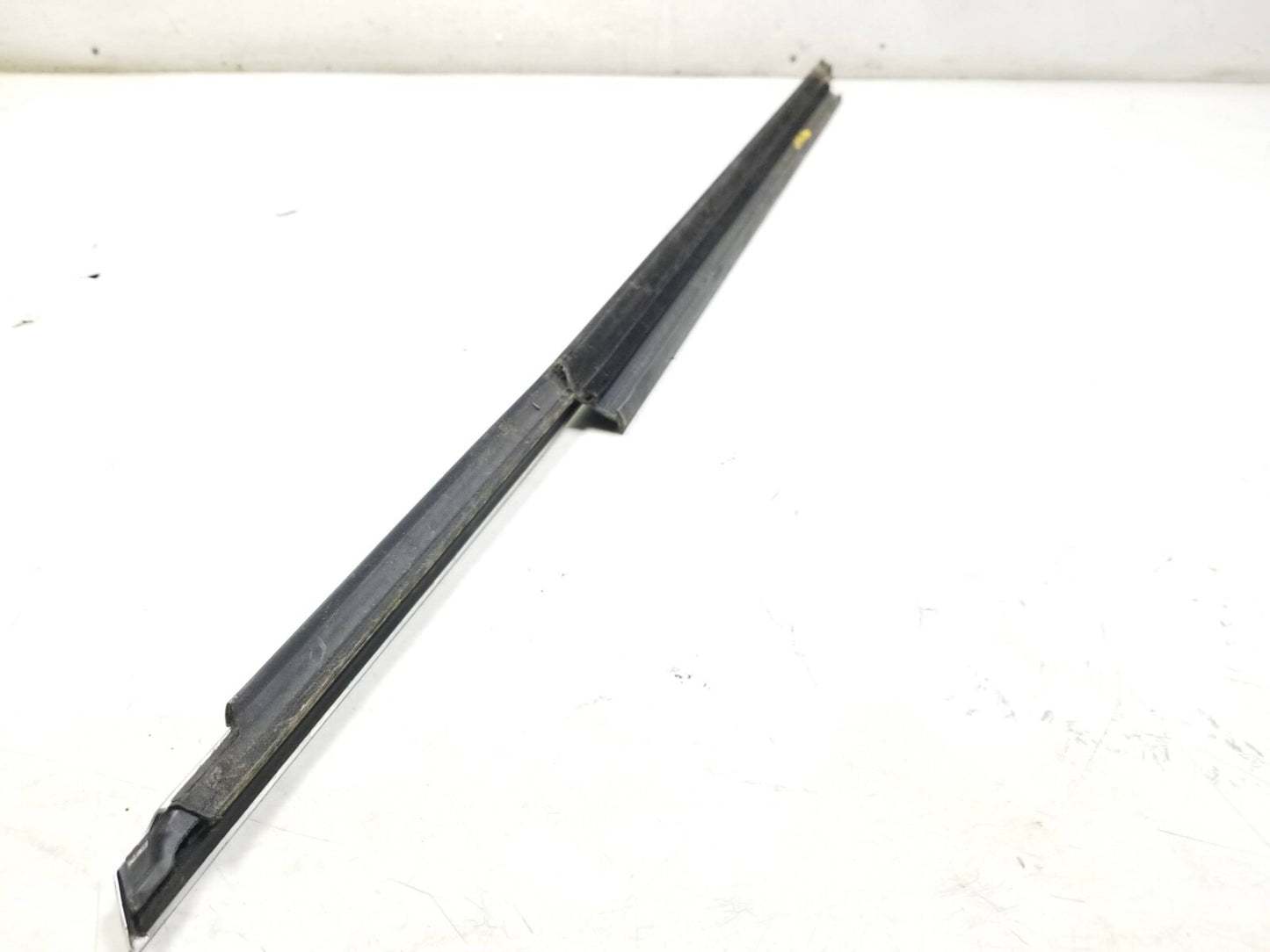 2009 - 2017 Audi Q5 Door Weatherstrip Front Passenger Side Right OEM
