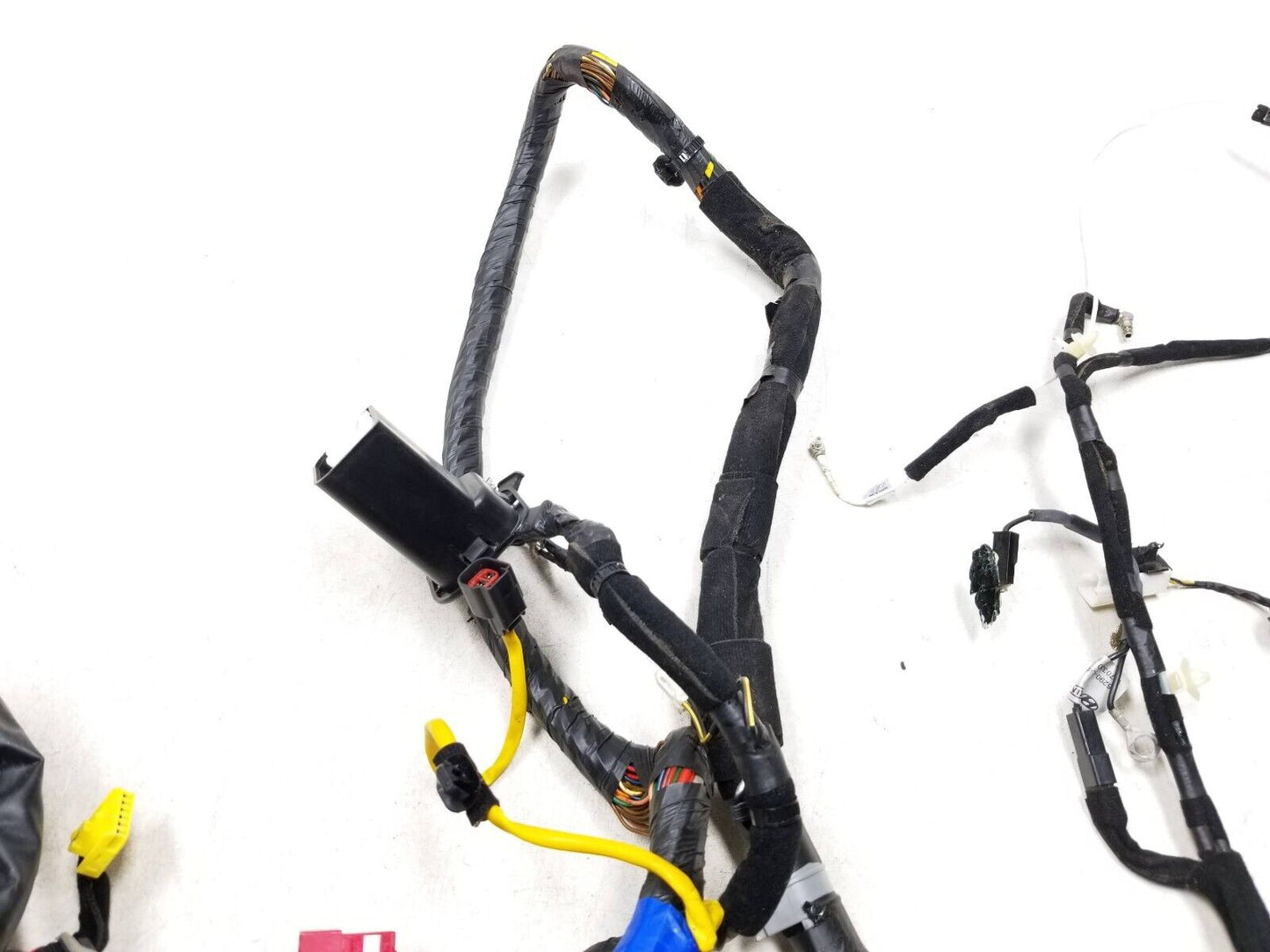 06 - 10 Hyundai Azera Interior Wire Harness OEM