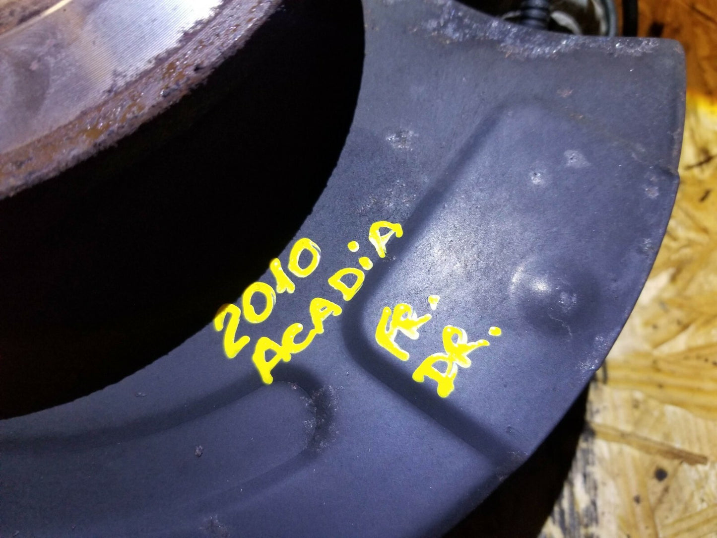 2010 GMC Acadia Front Spindle Knuckle Wheel Hub Left Driver Side OEM