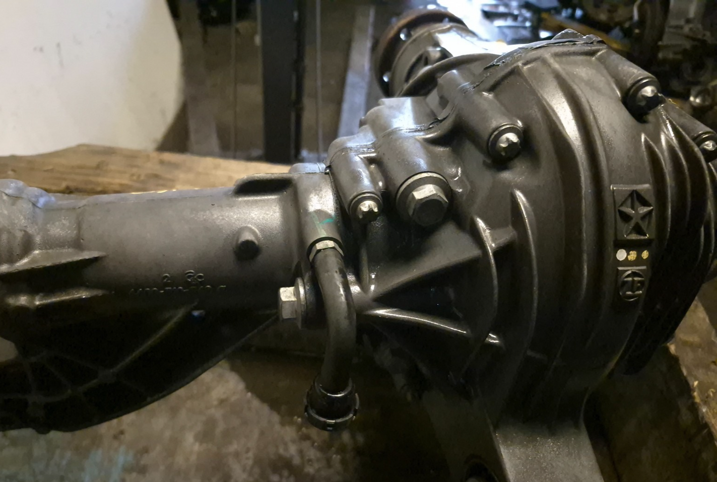 2012 Jeep Grand Cherokee Front Differential Carrier Assembly OEM 3.09 โ