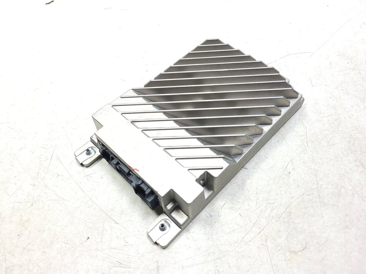 10-15 Chevrolet Equinox Pioneer Radio Audio Amplifier 20872156 OEM