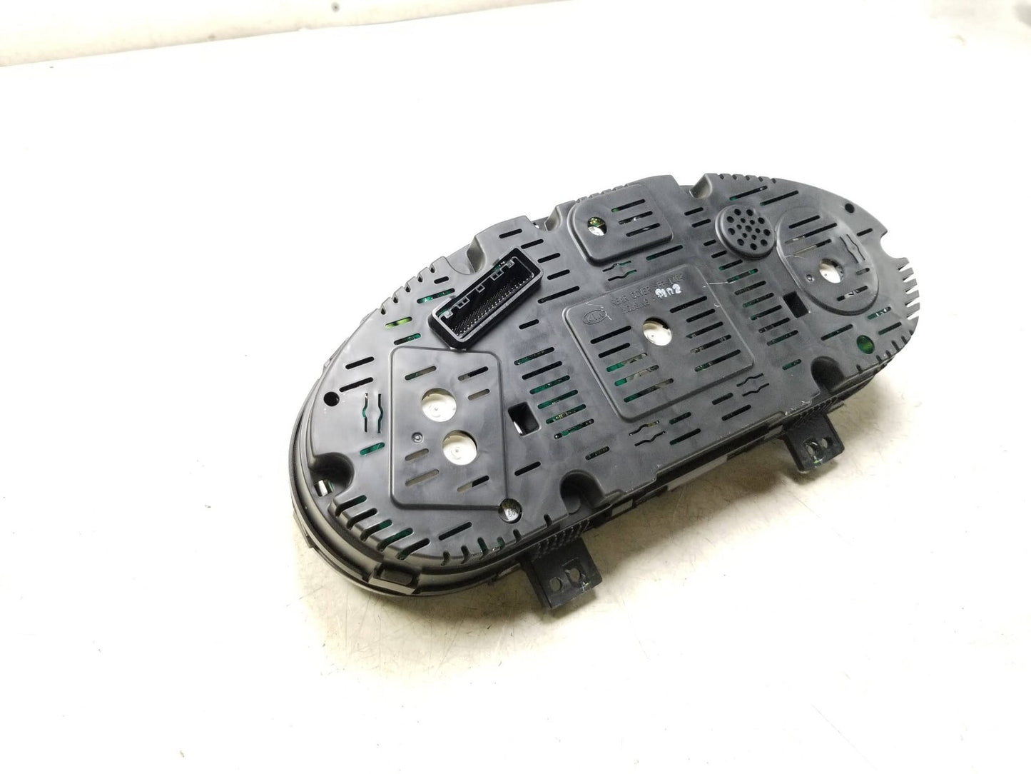 2010 - 2011 Kia Sportage At Instrument Cluster Speedometer OEM 305k