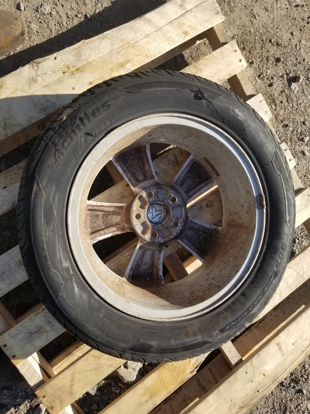 2007-2011 Dodge Caliber Sxt Wheel Rim W/ Tire 215/60r17 8/32" OEM