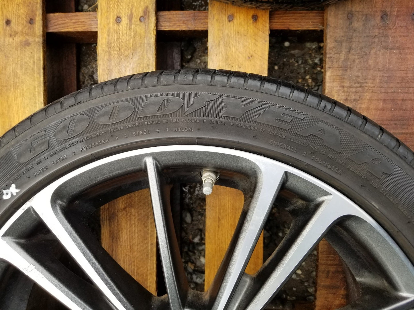 2015 Scion Fr-s Frs Wheel Rim W/ Tire Goodyear Eagle 215/45r17 4pcs OEM ā