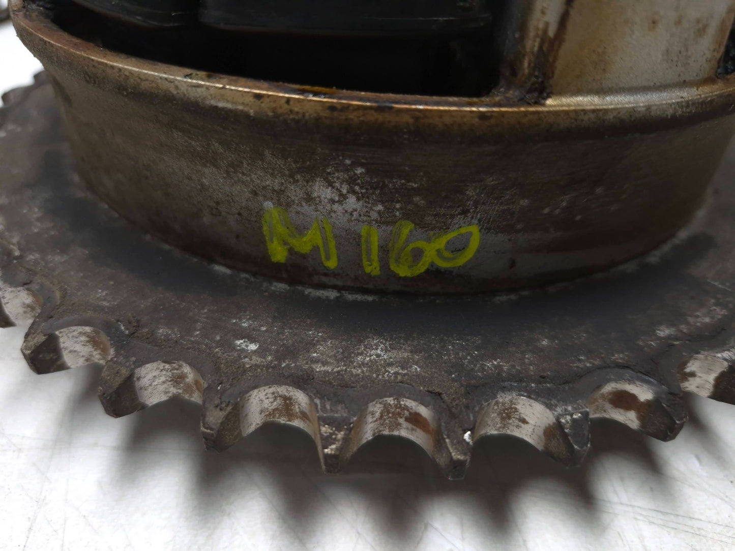2004 Kawasaki Vulcan 800 Vn800 Rear Wheel Hub & Sprocket W/ Drive Chain OEM