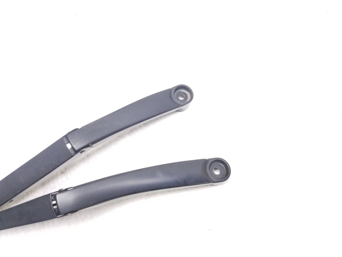 2014 - 2019 Kia Soul Windshield Wiper Arm Pair OEM