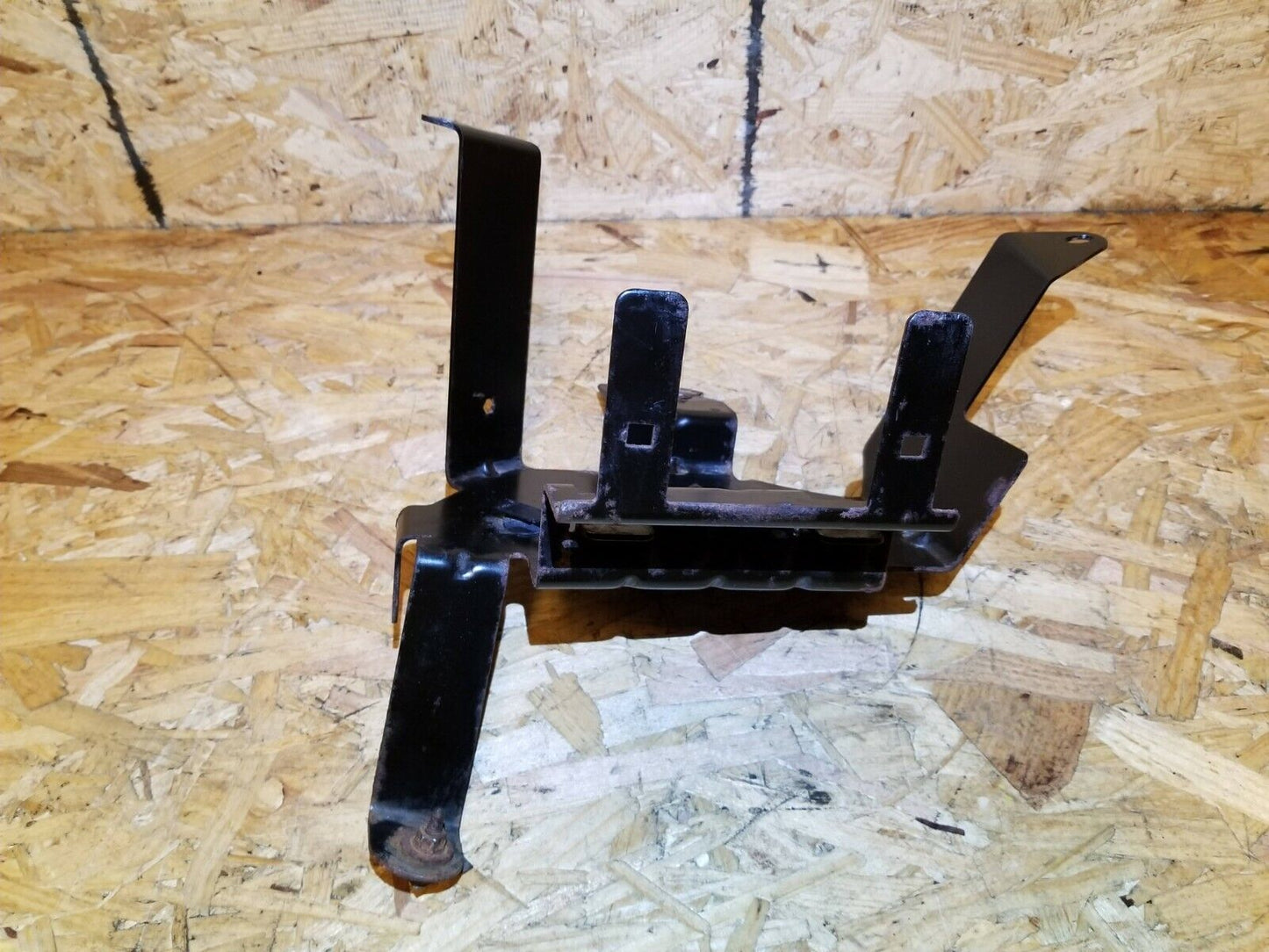 2004 - 2009 Cadillac SRX Abs Pump Bracket OEM