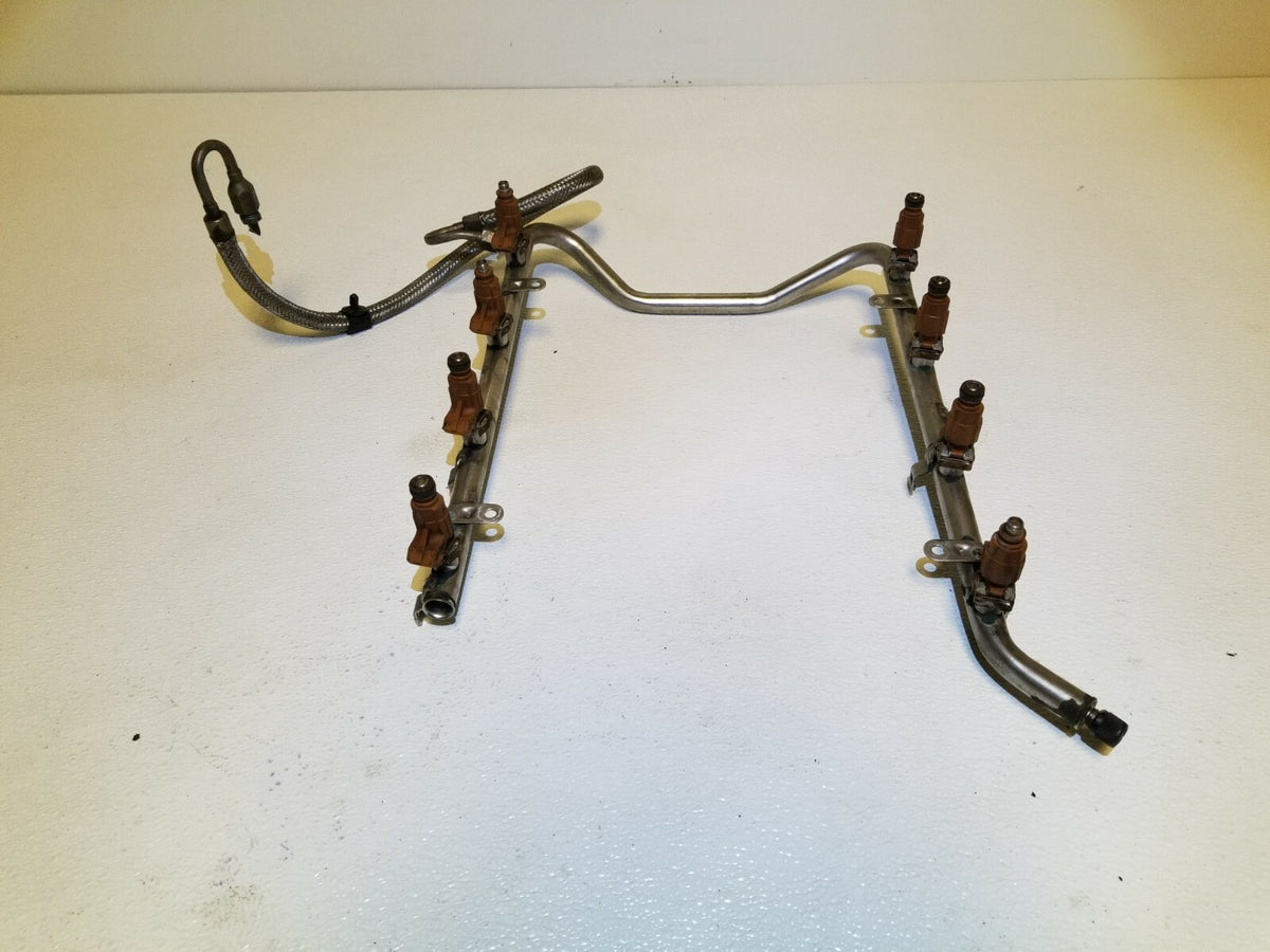2004 Mercedes CL500 Fuel Rail OEM
