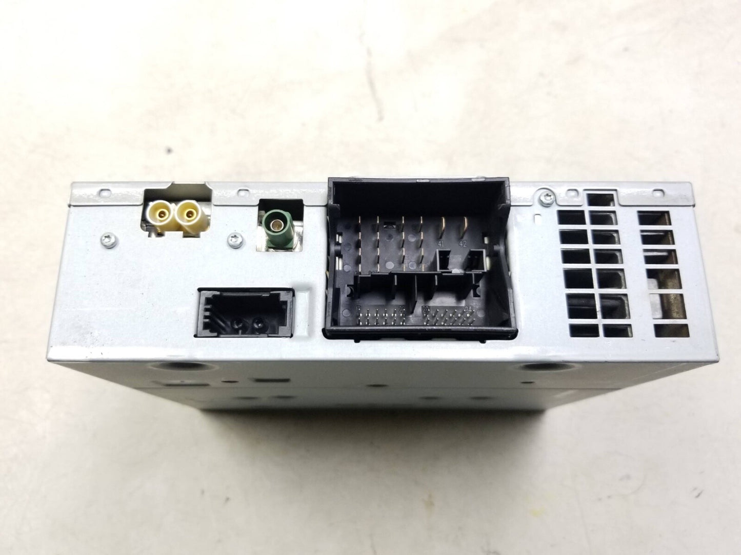 2009 - 2012 Audi Q5 Satellite Radio Receiver Module OEM