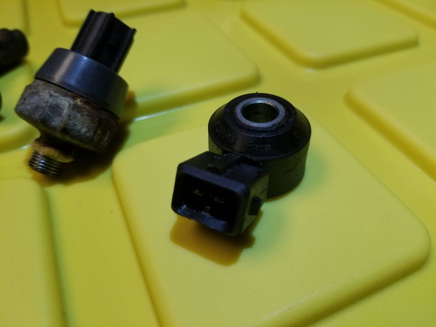 07 - 12 Nissan Sentra Crankshaft Oil Knock Sensor 3pcs 2.0l OEM
