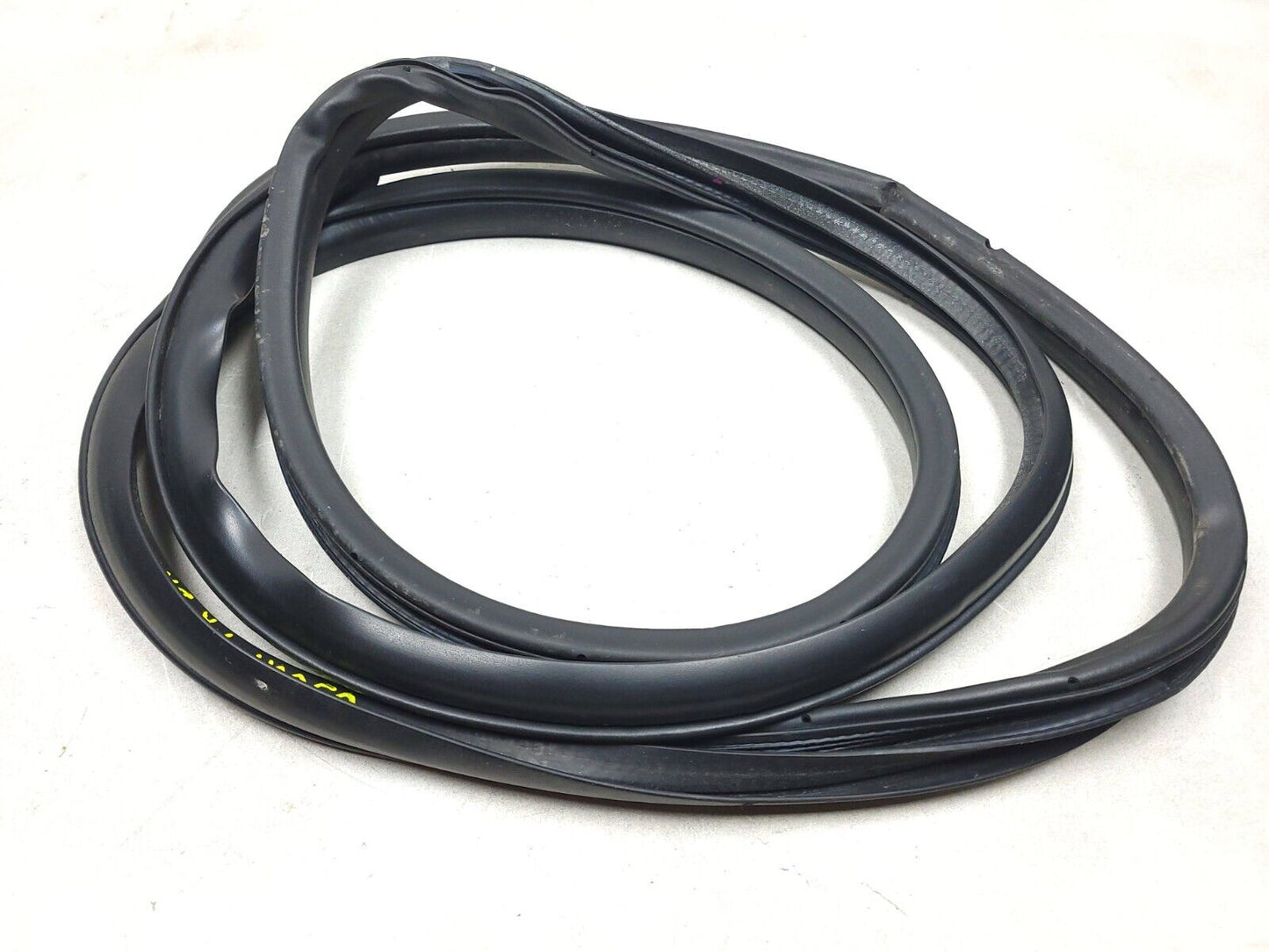 07-09 Mitsubishi Outlander Door Weatherstrip Seal Front Driver Side Lh 2pcs OEM