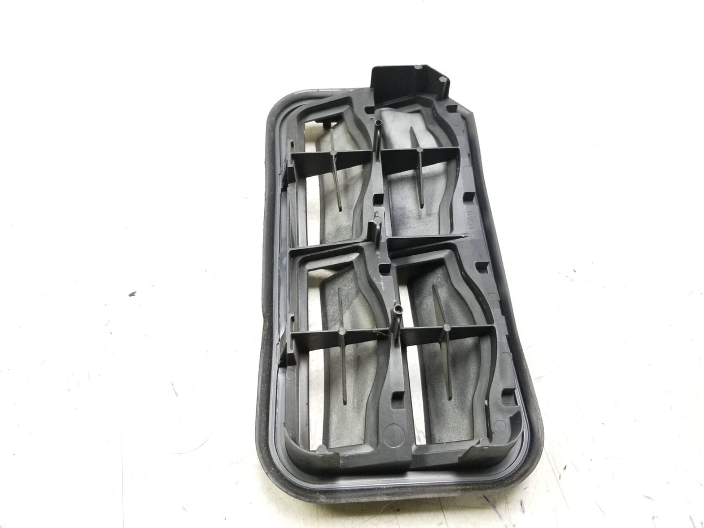 2010 - 2016 Cadillac SRX Rear Quarter Pressure Vent Flap OEM