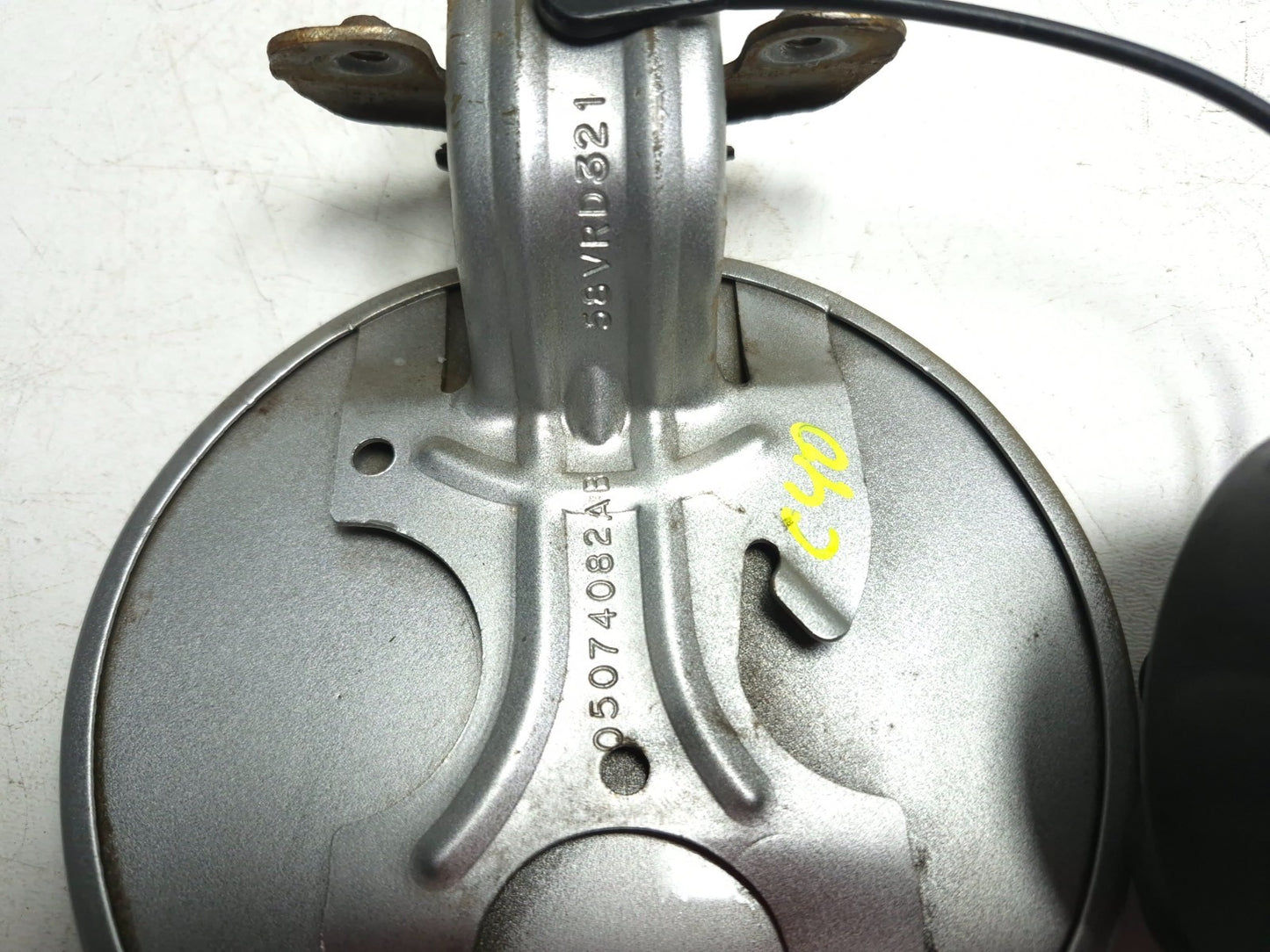 2010 Dodge Caliber Sxt Fuel Tank Door Lid W/ Filler Cap OEM