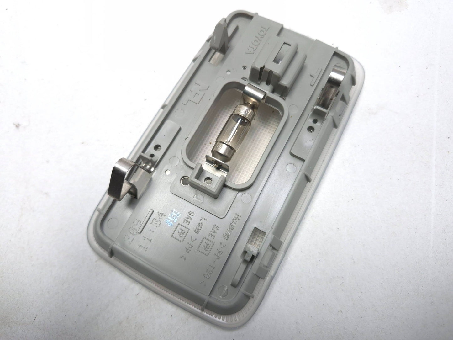 2004 Toyota Corolla Rear Overhead Interior Light Lamp OEM