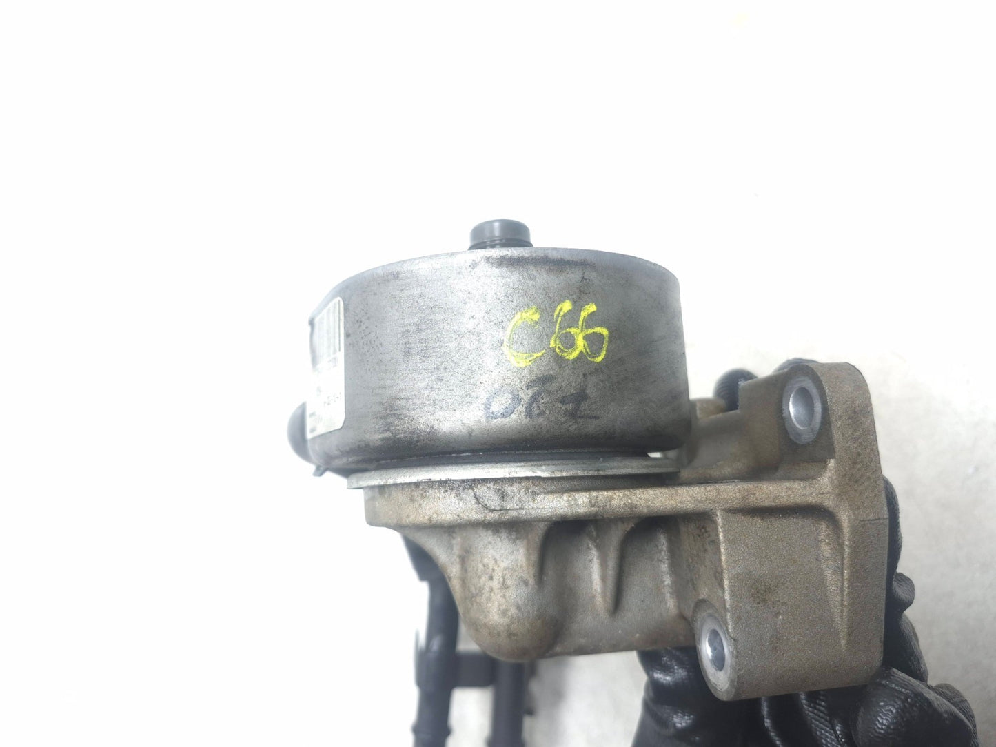 2012 Hyundai Sonata 2.4l Engine Oil Cooler W/ Hose Pipe OEM