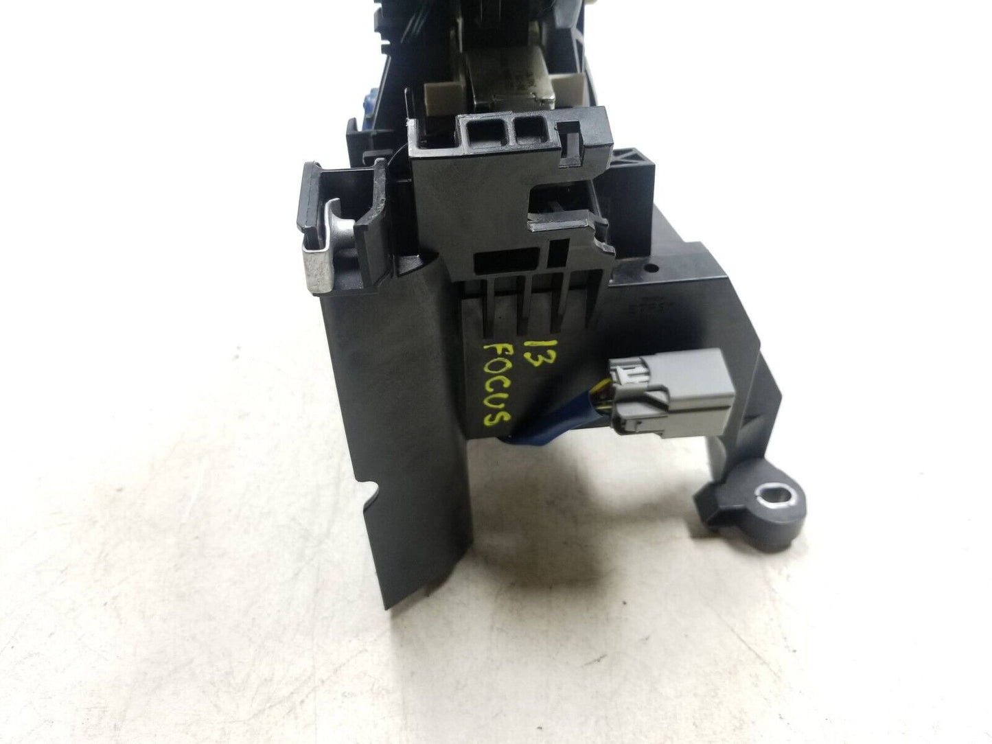 12 - 14 Ford Focus Gear Shifter Selector Lever At OEM