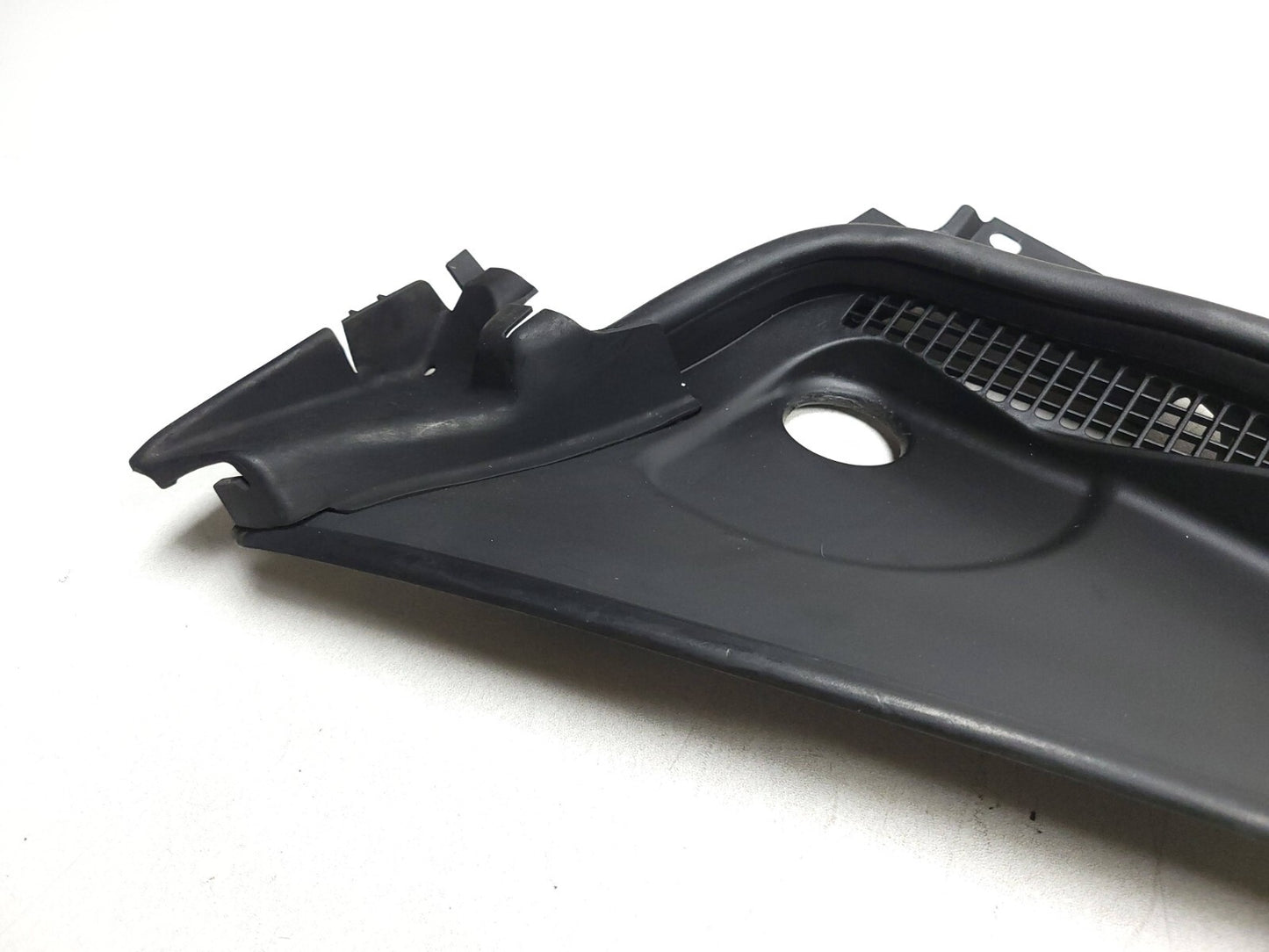 2009 - 2014 Acura Tl Front Windshield Wiper Cowl Trim OEM