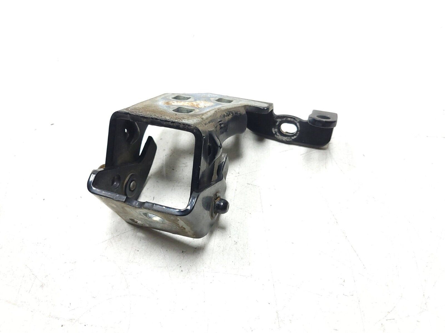 10-14 Chevrolet Suburban Door Hinge Passenger Side Right OEM