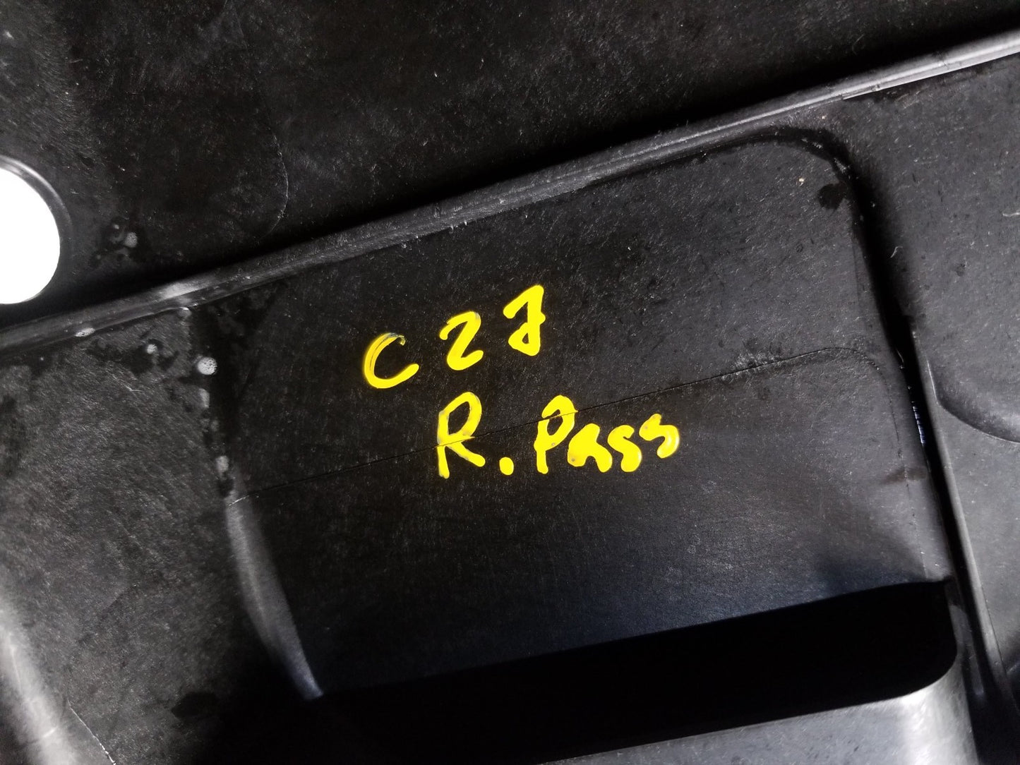2015 Kia Soul Window Regulator Rear Passenger OEM 83481-b2010rr
