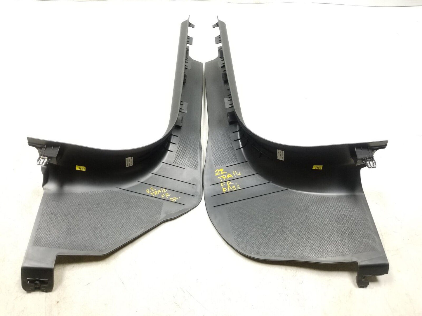 21 - 23 Chevrolet Trailblazer Door Scuff Plate Trim Cover 4pcs OEM