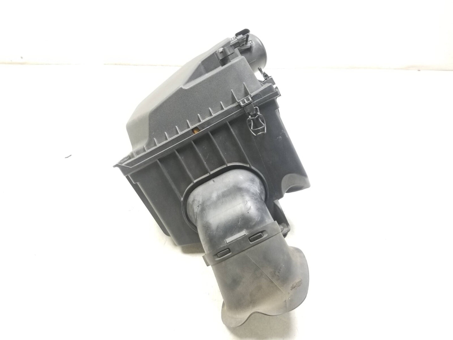 2010 - 2016 Cadillac SRX 3.0l Air Filter Housings Box OEM
