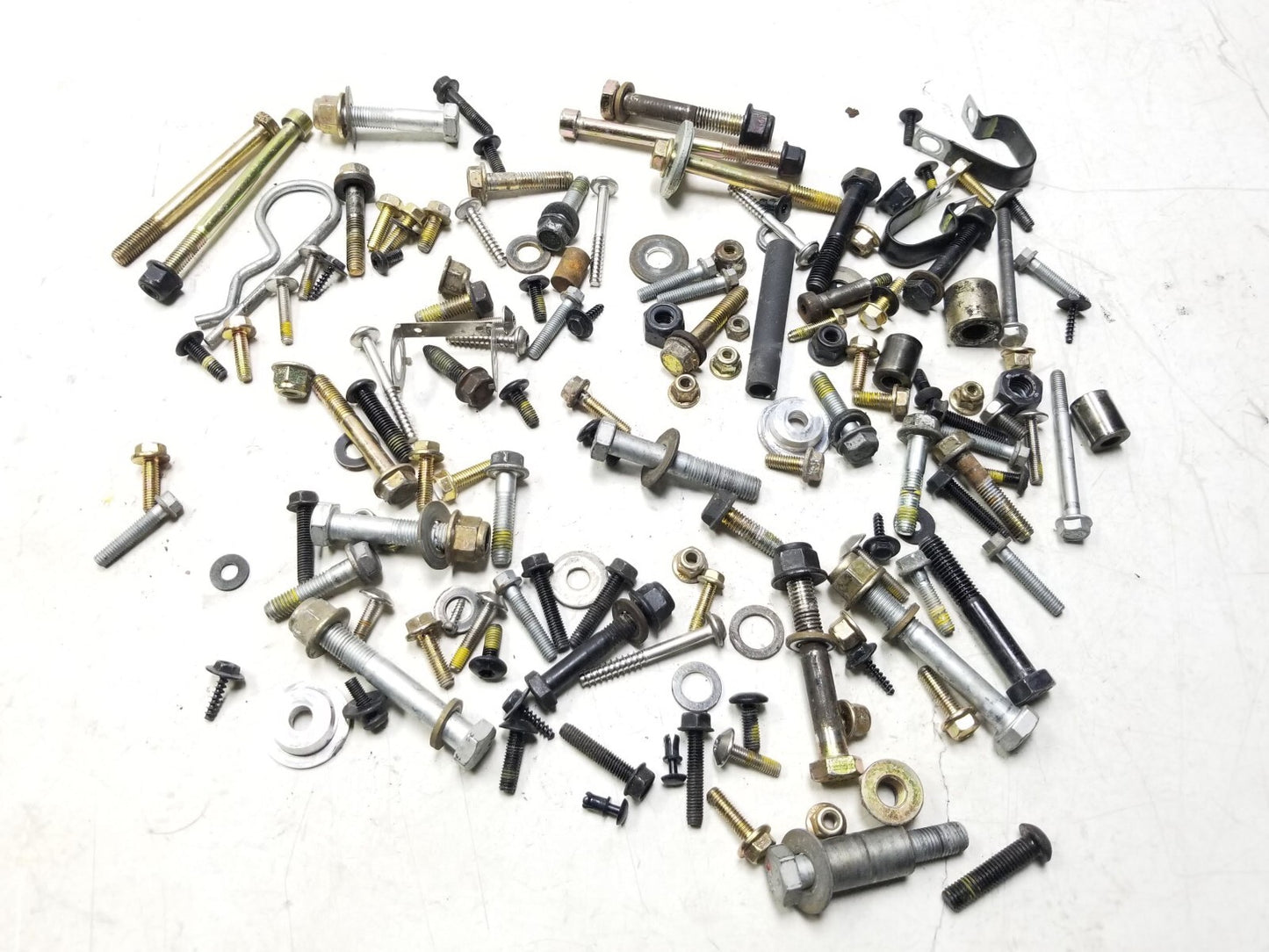 16-19 Ski-doo Renegade Enduro Ace 900 Misc Bolts Hardware Bracket Nuts Bol Oemâś…