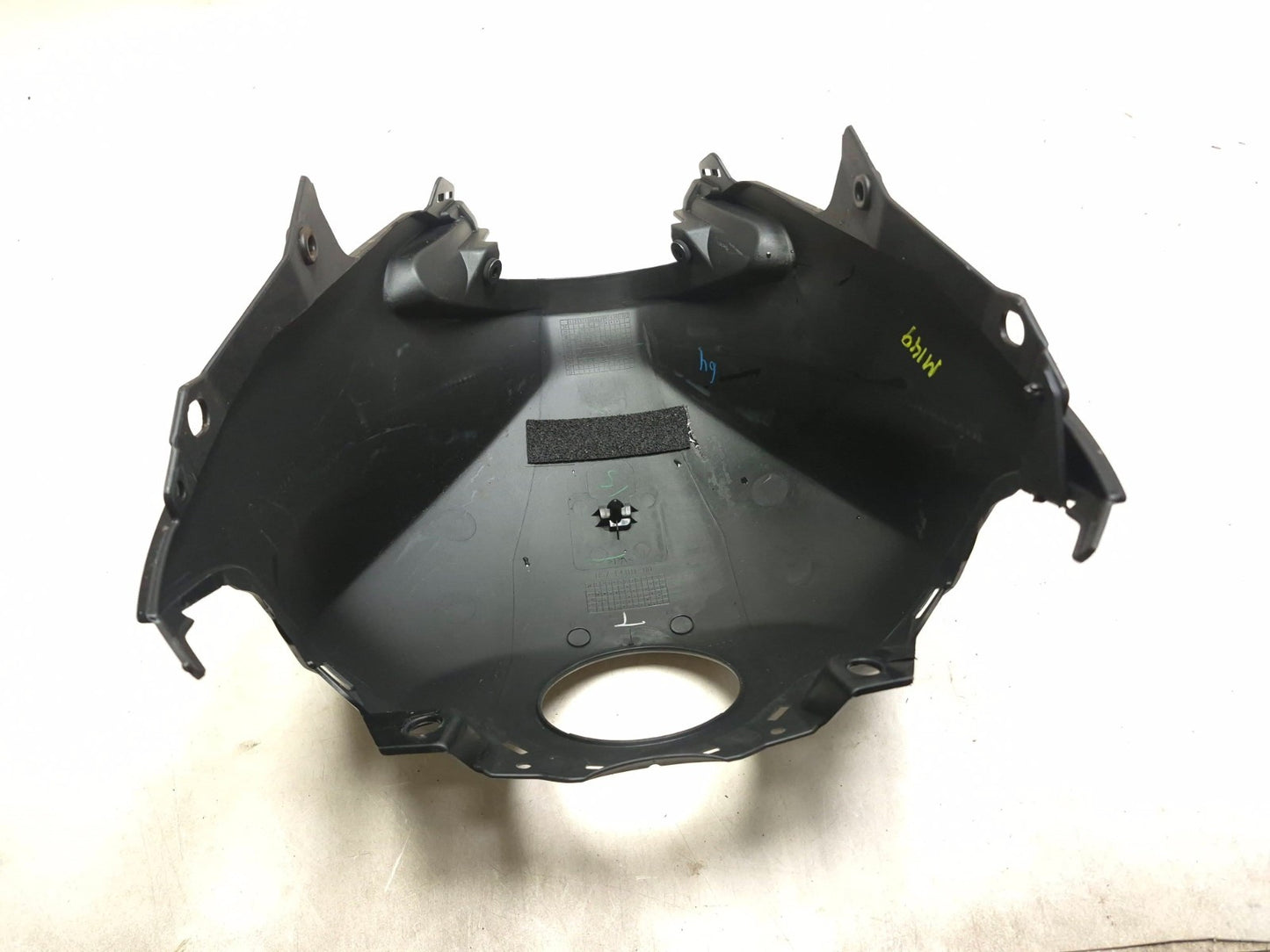 2025 Yamaha Yzf R3 Fuel Tank Cover OEM