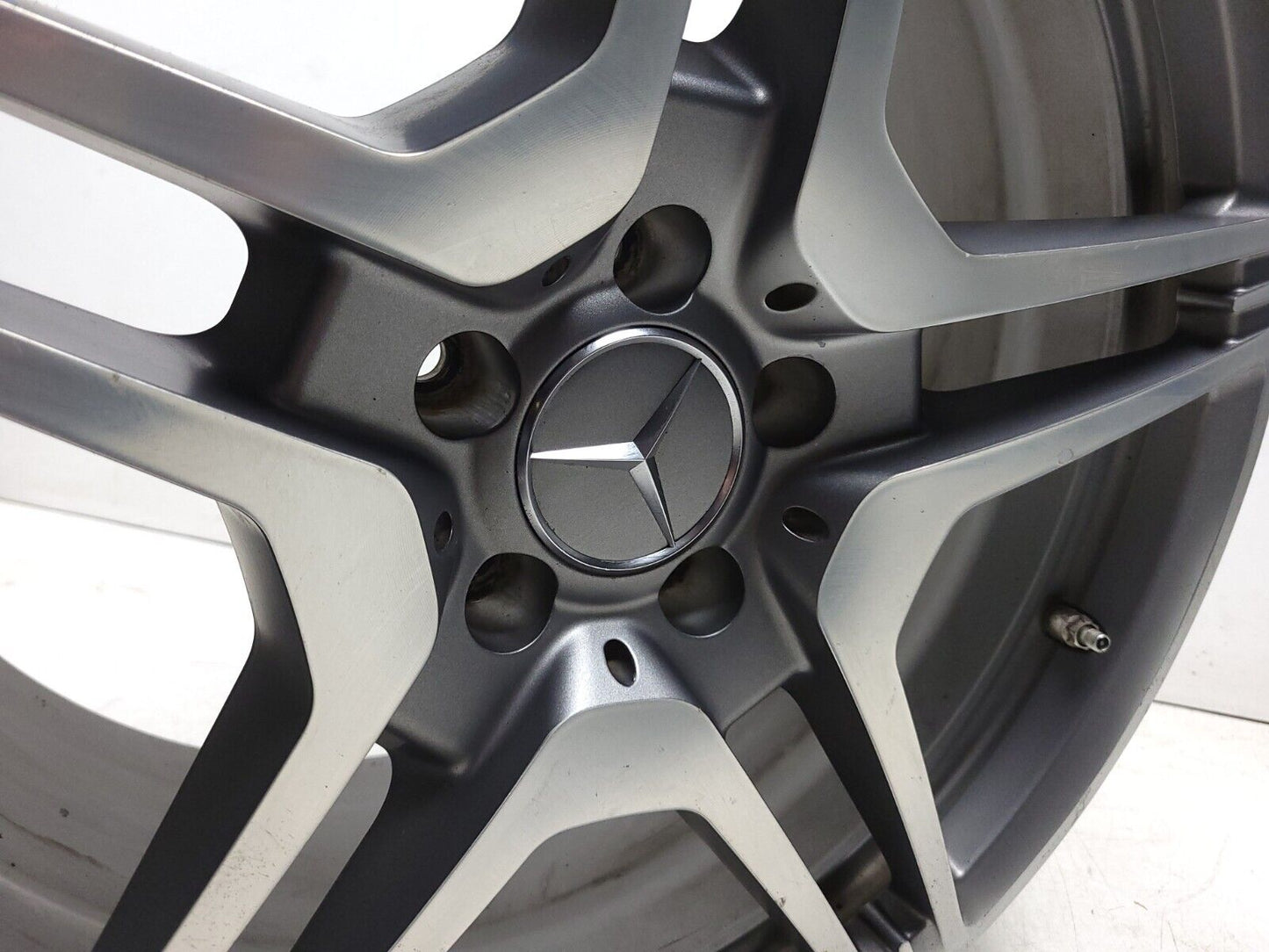 Mercedes-benz E Class Amg Wheel Rim 9.5jx19 Rear OEM