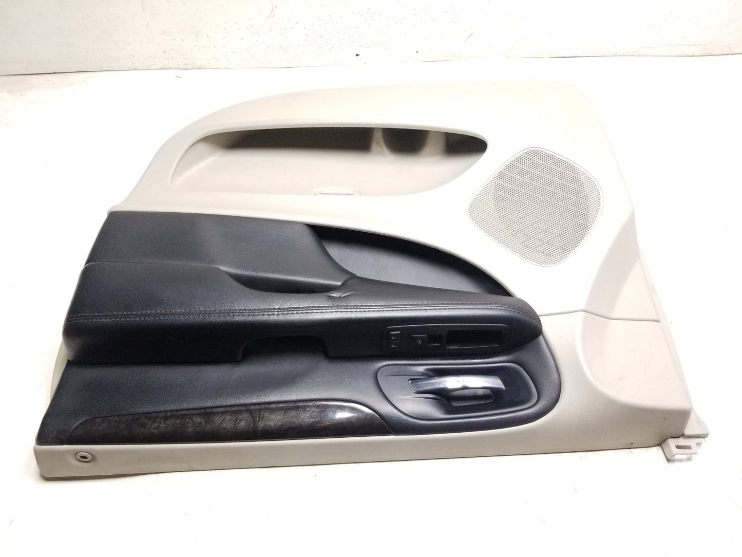 2011 - 2020 Dodge Grand Caravan Door Panel Trim Front Passenger Side Right OEM