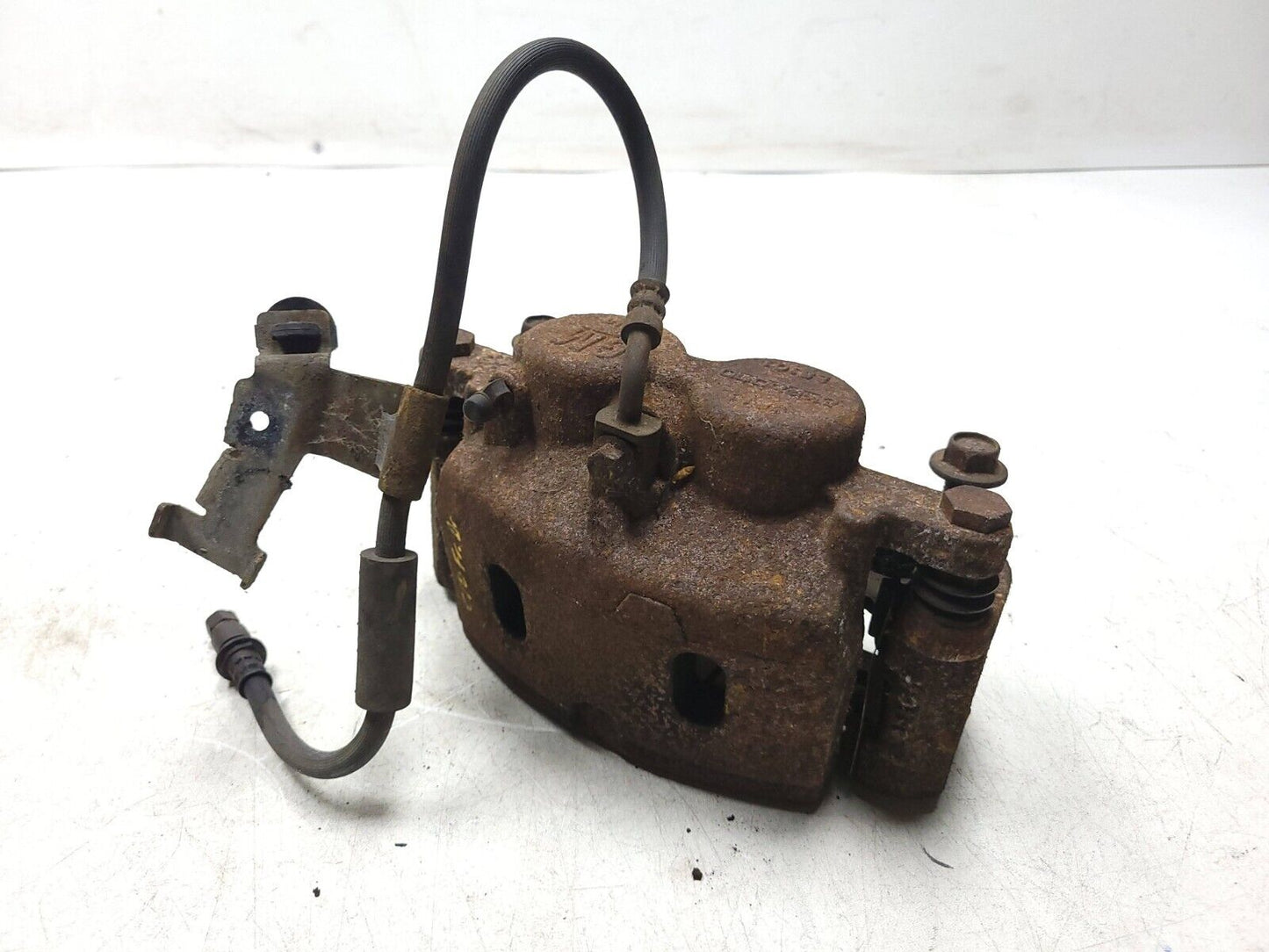 10-14 Chevrolet Suburban Front Brake Caliper Left & Right Pair OEM