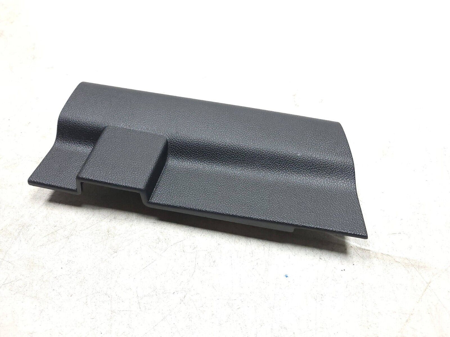 14-19 Chevrolet Silverado 1500 Back Glass Cover Trim Left & Right OEM