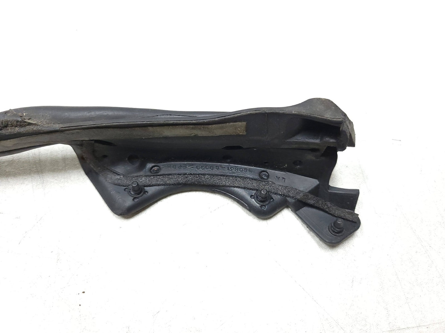 2007 - 2009 Nissan 350z Door Weatherstrip Front Driver Side Left OEM