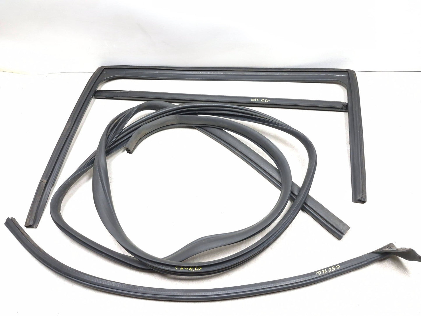 2013 Dodge Grand Caravan Rear Door Weatherstrip Seal Left Driver Side Oemâś…