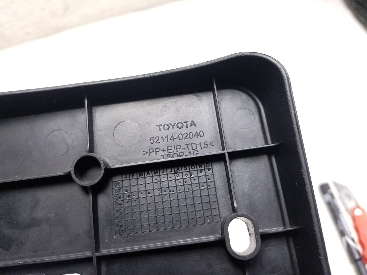 2010 Toyota Corolla Front Bumper License Plate Bracket 52114-02040 OEM
