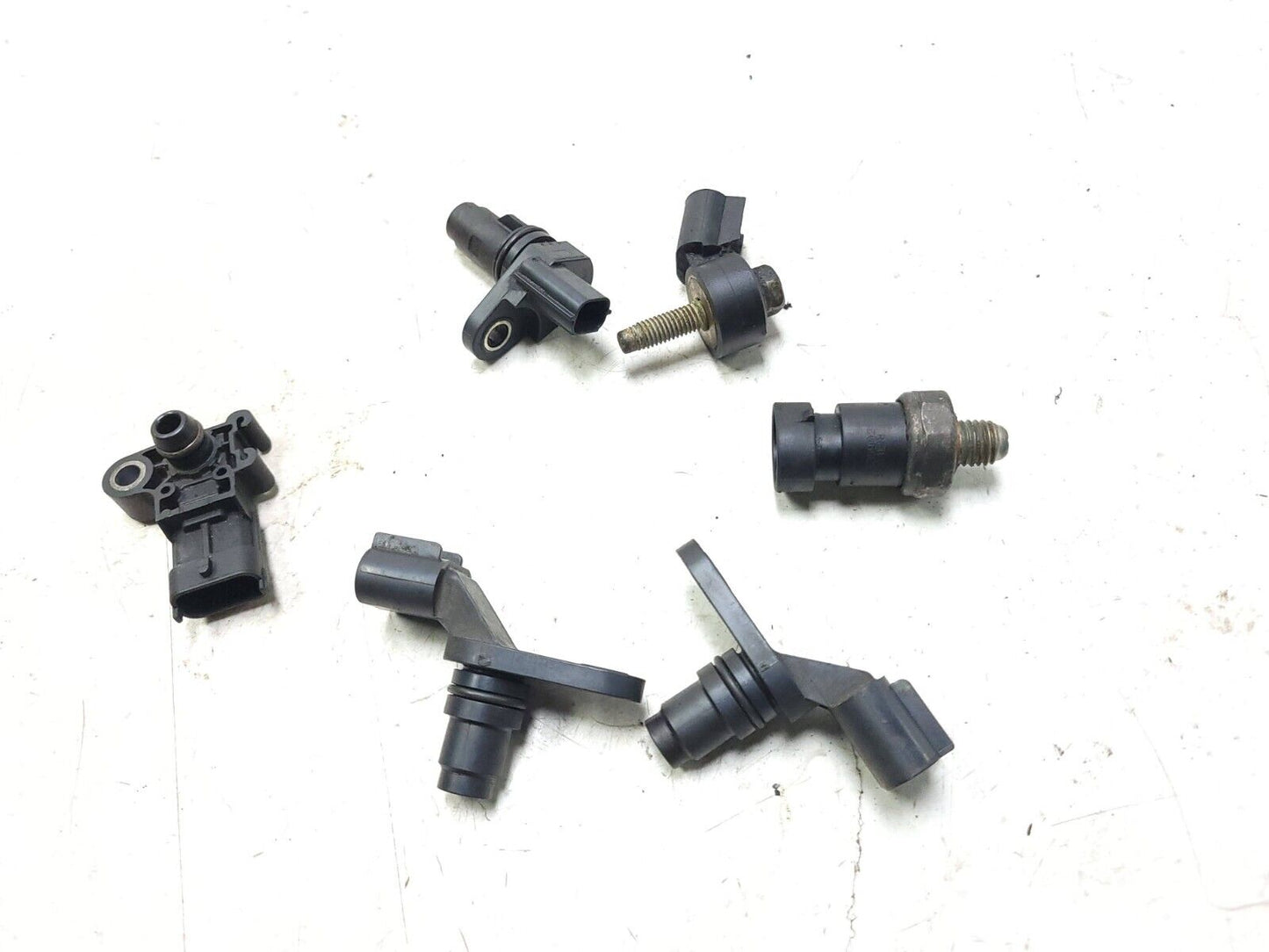 10-15 Chevrolet Equinox Crank/camshaft Knock Oil Air Pressure Sensor OEM